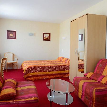 Pont-d'Ouilly Logis Hotel Restaurant Du Commerce מראה חיצוני תמונה