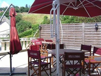 Pont-d'Ouilly Logis Hotel Restaurant Du Commerce מראה חיצוני תמונה